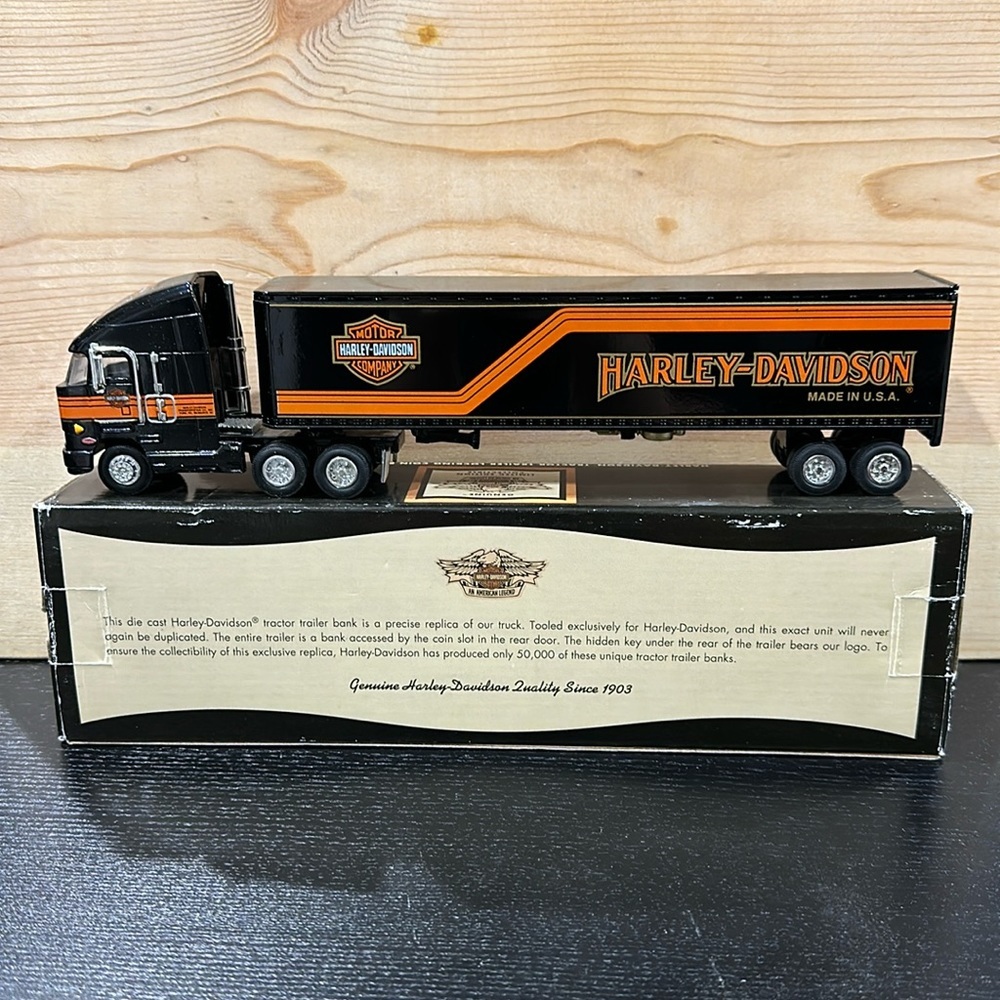 Harley-Davidson Vintage Die Cast Scale Model Tractor Trailer Coin Bank